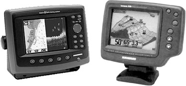 Базовые блоки рыбопоисковых эхолотов: слева – "Matrix 97 sonar"; справа – WIDE 3D PARAMOUNT